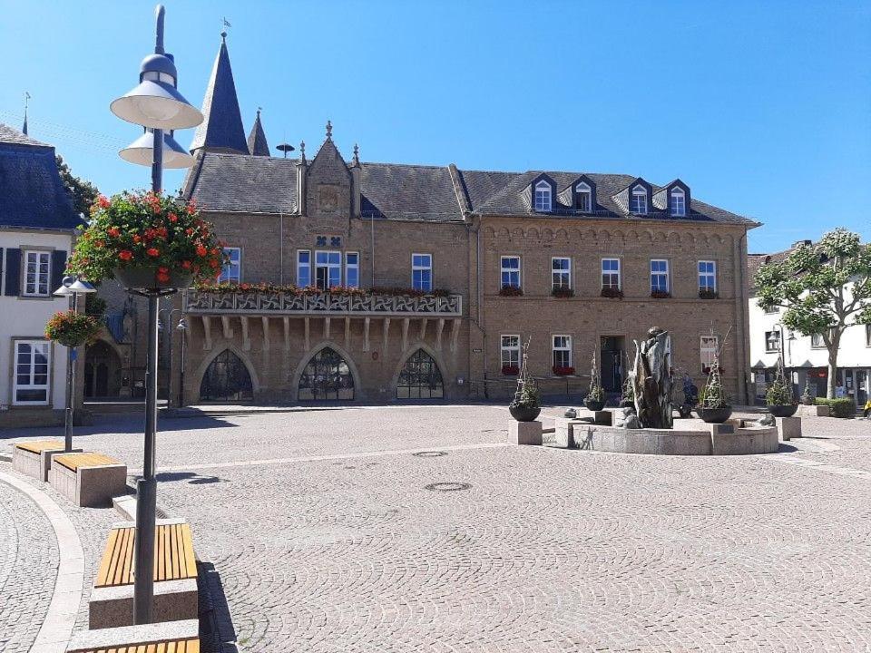 Gaestehaus "Am Marktplatz" บาด โซเบิร์นไฮม์ ภายนอก รูปภาพ