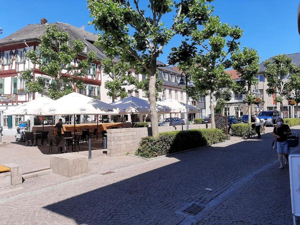 Gaestehaus "Am Marktplatz" บาด โซเบิร์นไฮม์ ภายนอก รูปภาพ