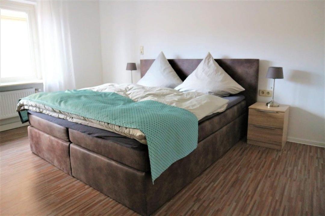 Gaestehaus "Am Marktplatz" บาด โซเบิร์นไฮม์ ภายนอก รูปภาพ