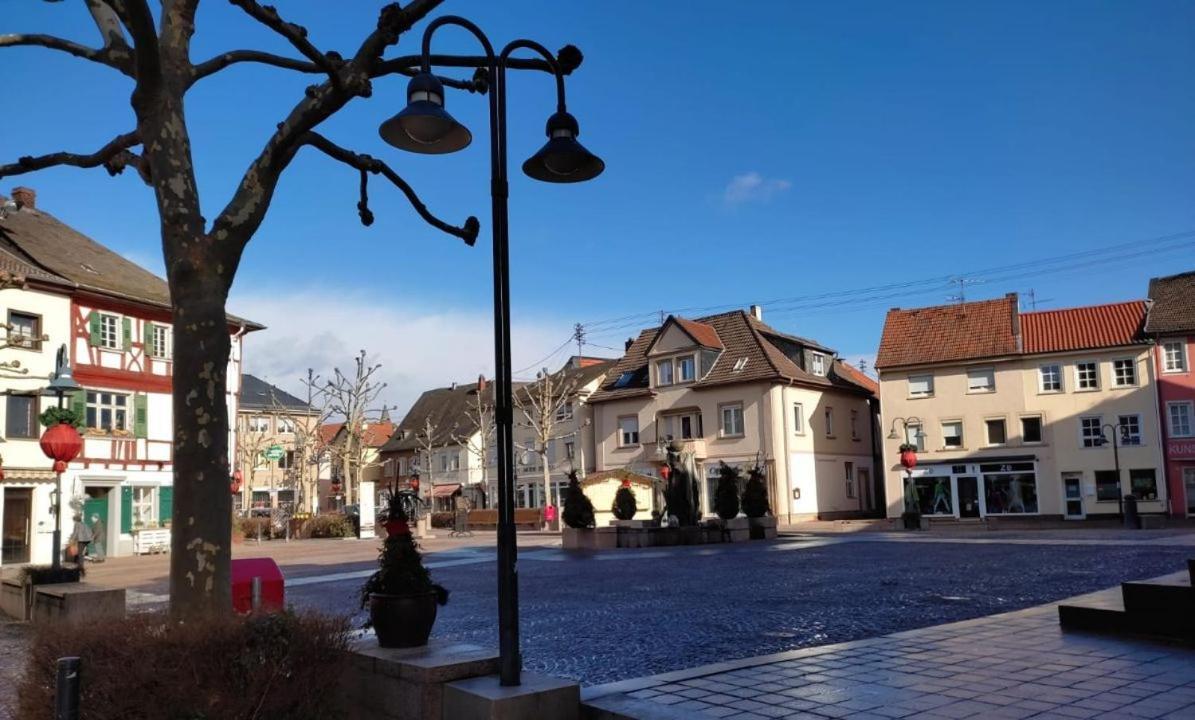 Gaestehaus "Am Marktplatz" บาด โซเบิร์นไฮม์ ภายนอก รูปภาพ